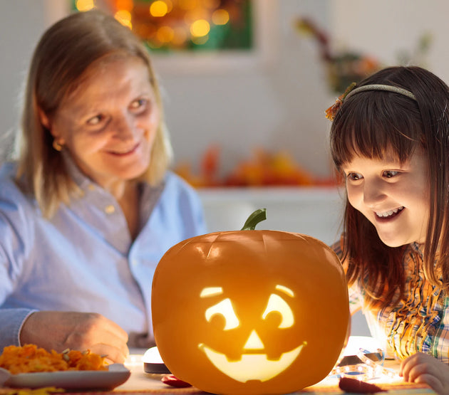Pumpkin Halloween Props Lantern Decor Vintage Style Hollow Lighted Pumpkin Lantern Talking and Singing Night Lamp Home Decor