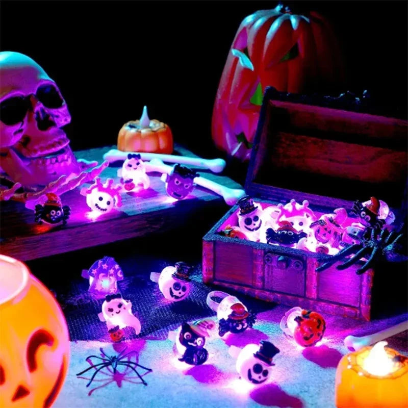 LED Luminous Halloween Rings Creative Pumpkin Ghost Skull Glowing in Dark Finger Rings Lights Jewelry Party Gifts