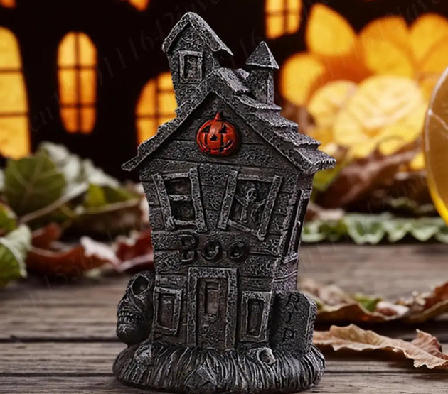 Halloween Spooky Miniature Statue Figurine Resin Mini Skull Ghost Decor Micro Skull Ghost Landscape for Haunted House Decoration